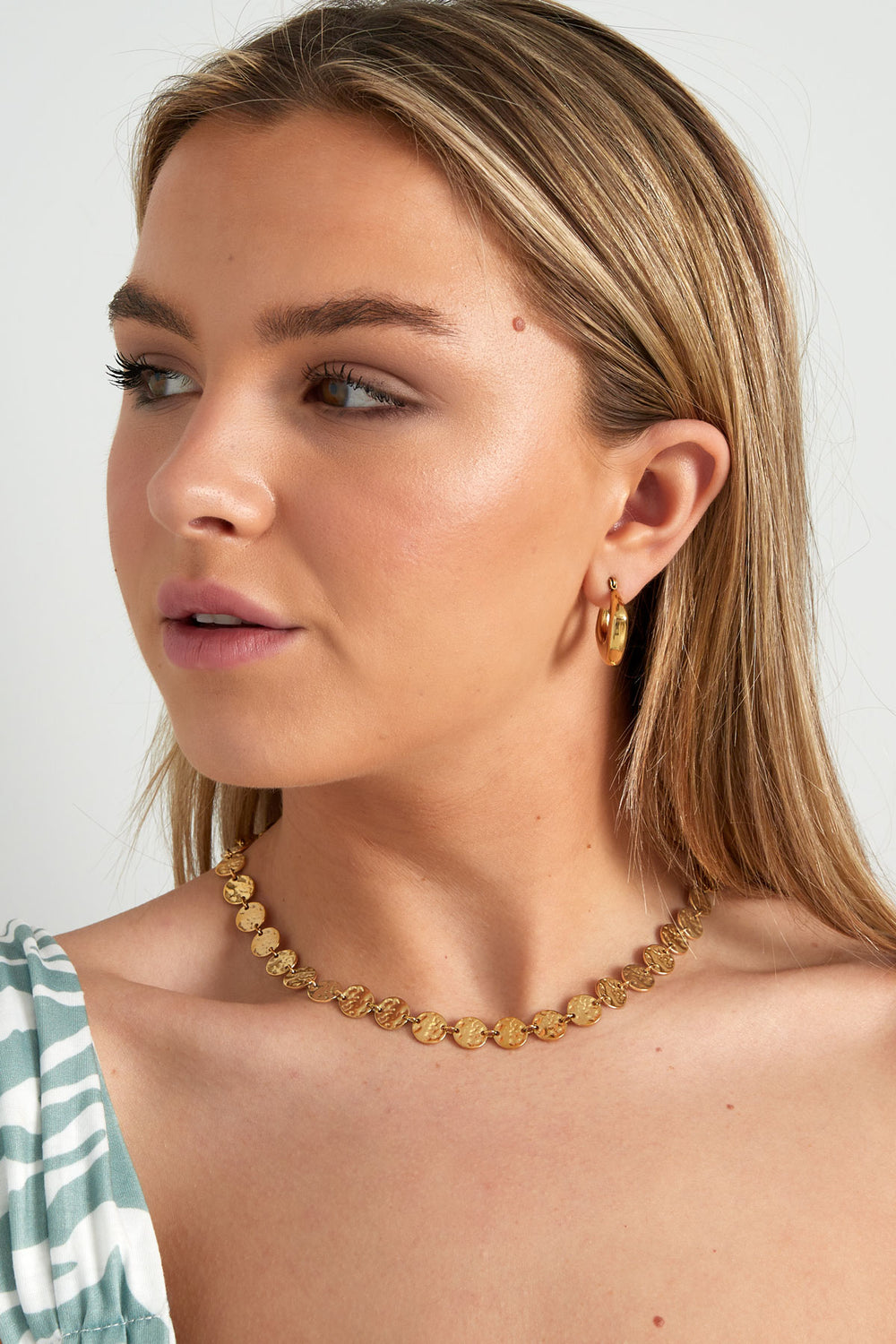 round vintage necklace