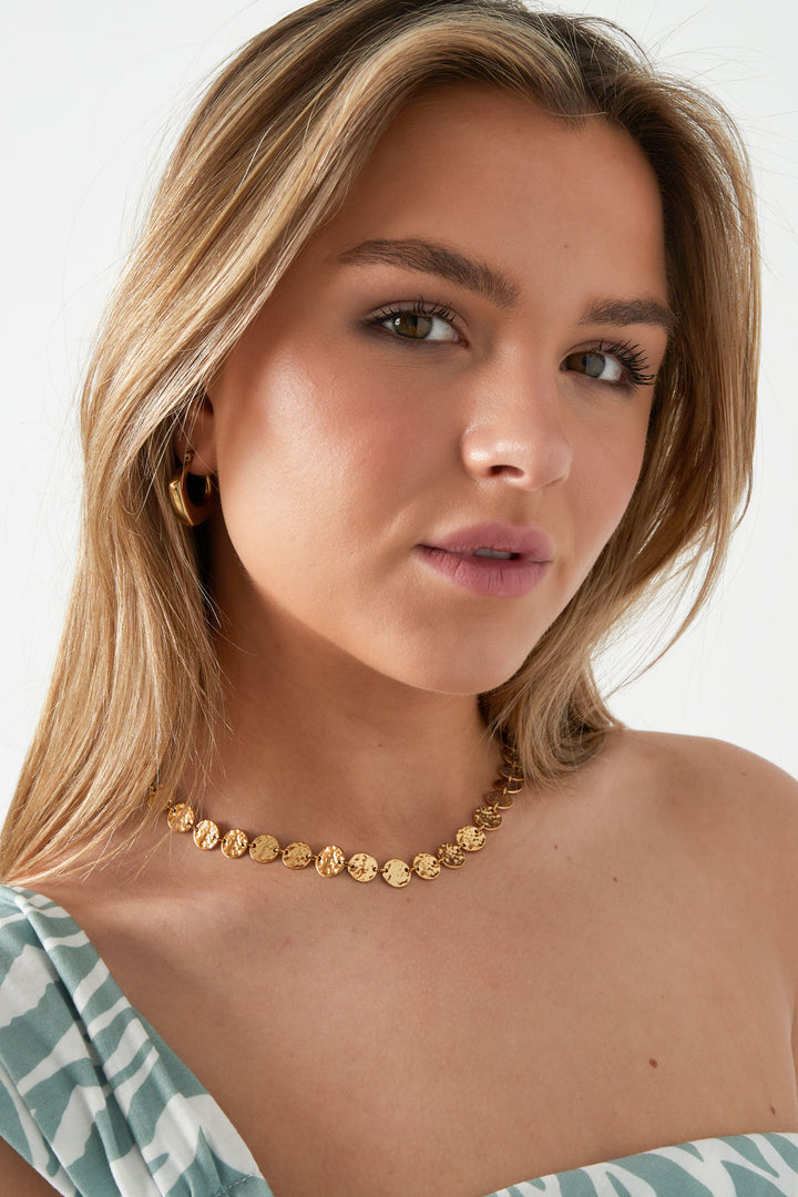 round vintage necklace