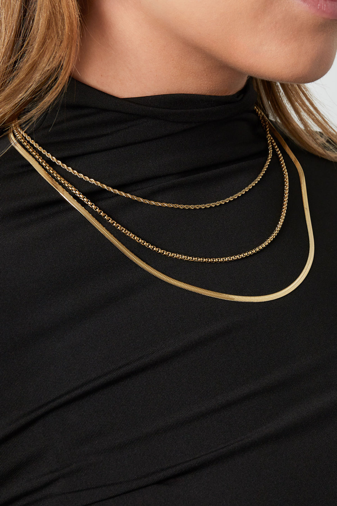 layered textures necklace