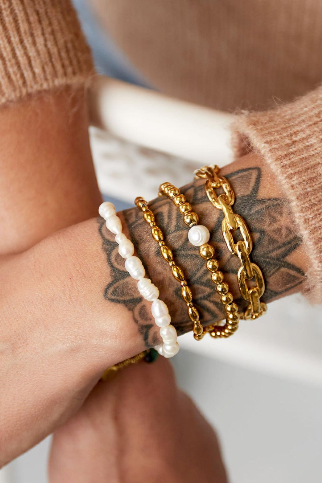 Beaded bracelet pearl in the middle Stainless Steel