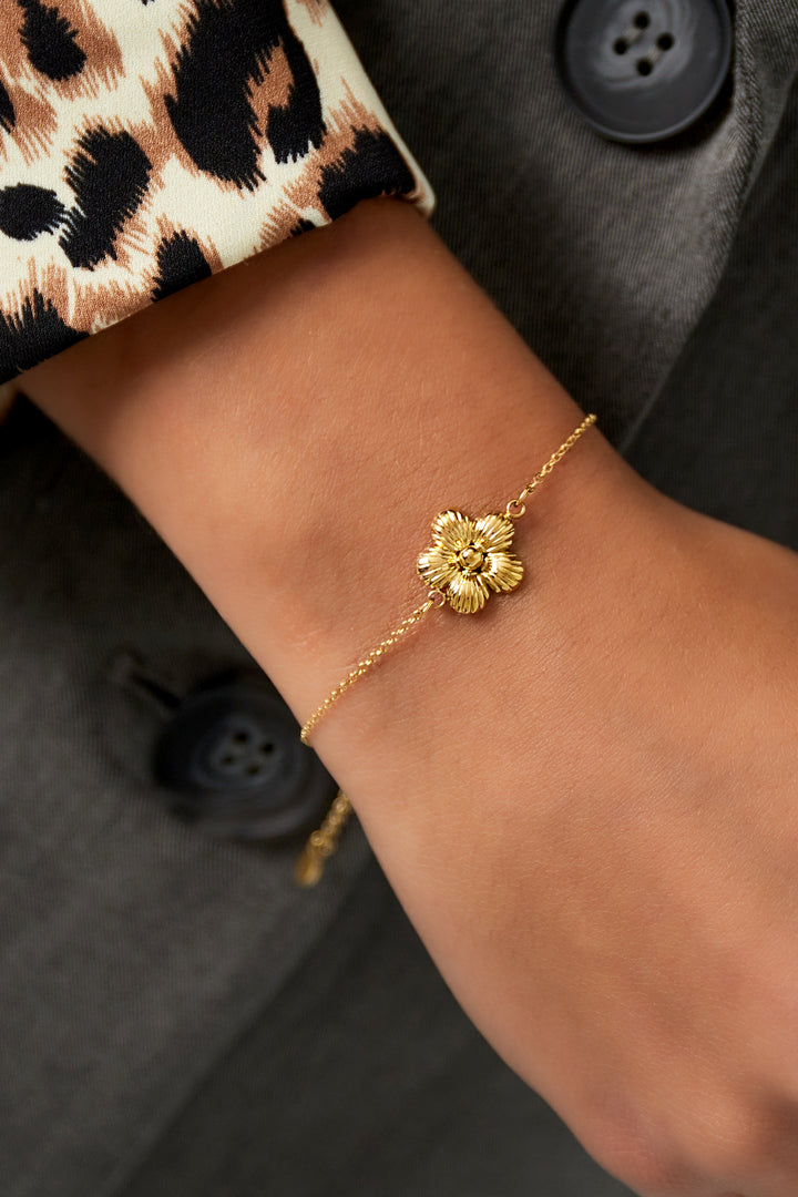 daisy bracelet