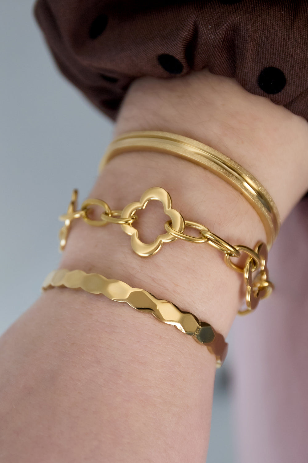 Irregular shape bangle bracelet
