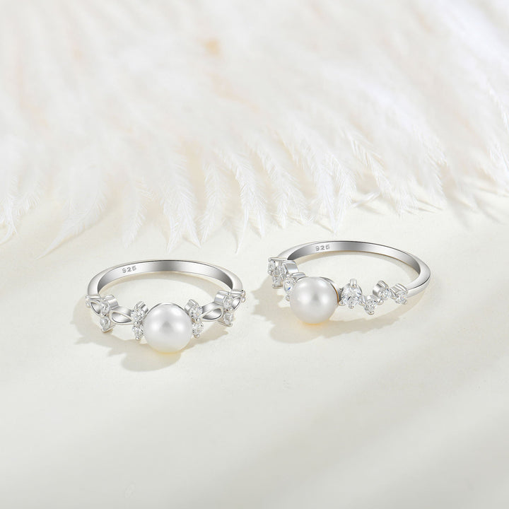 Zilveren ring met parel en zirkoon