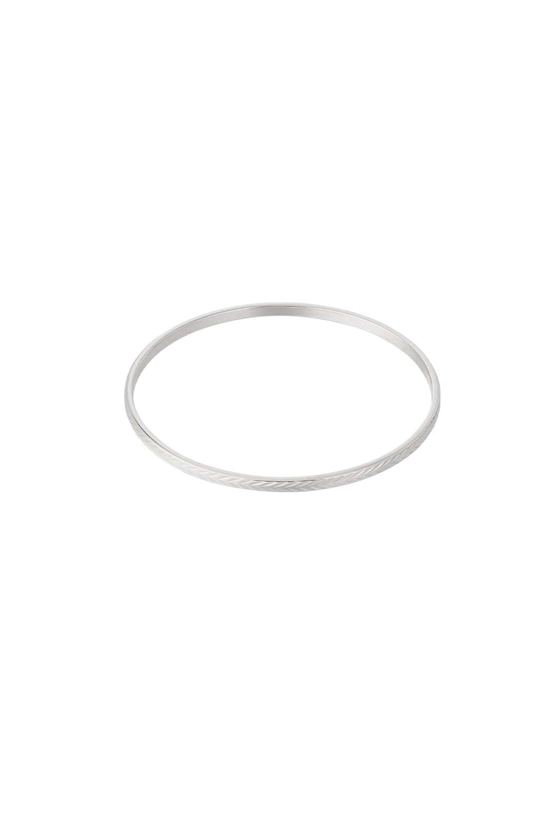Simple arrow bangle