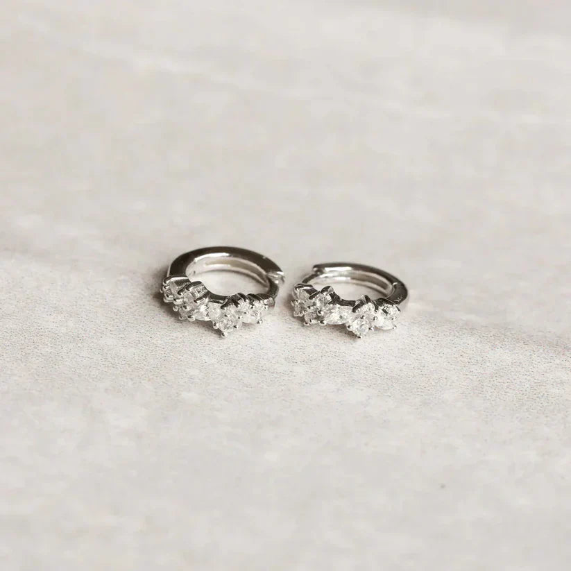 Krystal Klynge Huggies